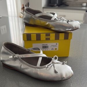 Circus NY by Sam Edelman Zuri Strap Ballet Flat, Silver, size 8.5